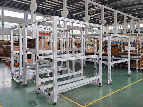 大型非標自動化設(shè)備機架2