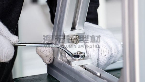 工業(yè)鋁型材有哪些配件連接？