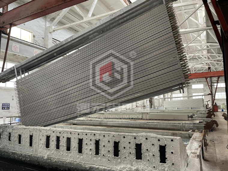 工業(yè)鋁型材表面氧化處理之后還需要做哪些工作呢？