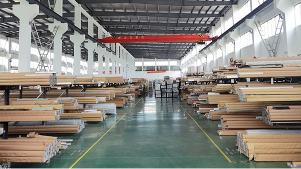 鋁型材價格持續(xù)上漲時，該做何選擇？