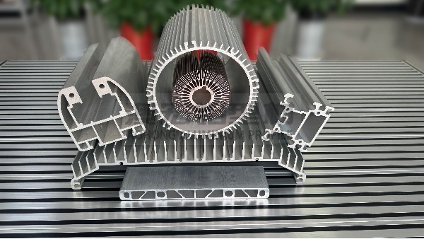 工業(yè)鋁型材開模定制有哪些流程？時(shí)間要多久？